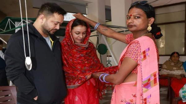  कुल 15 प्लेट चाट खिलाई
