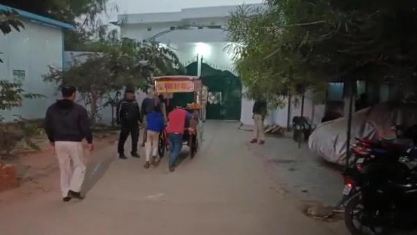 राजश्री-तेजस्वी समेत पूरे परिवार ने खाई चाट
