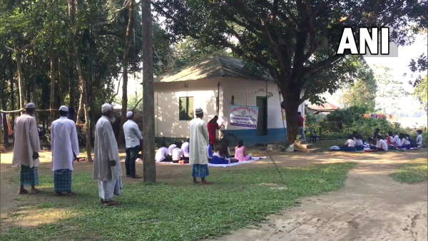 मस्जिद ने अपने कदम से कायम की मिसाल मस्जिद ने अपने कदम से कायम की मिसाल