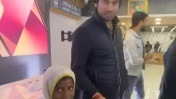 वीडियो किया शेयर