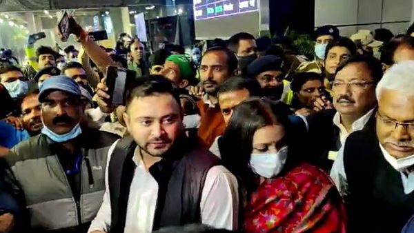 स्वागत के लिए समर्थकों की लगी रही भीड़