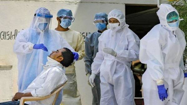 कोरोना की तीसरी लहर की आशंका