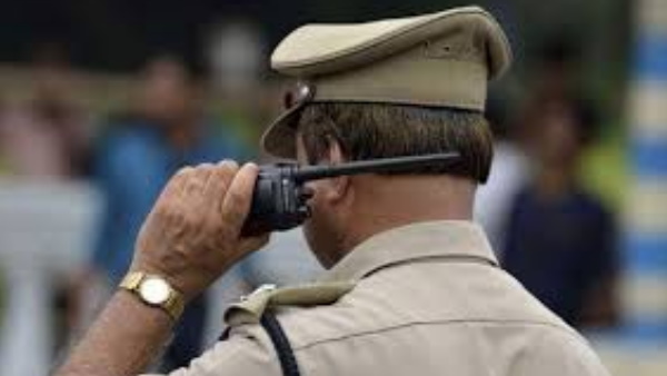 मां के खिलाफ केस दर्ज मां के खिलाफ केस दर्ज