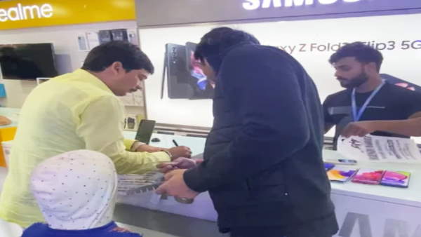 तेज प्रताप ने दिया मोबाइल नंबर