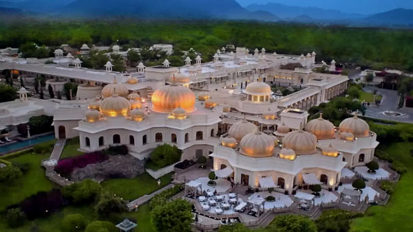 महल, किले, हवेलियां बन गईं होटल महल, किले, हवेलियां बन गईं होटल