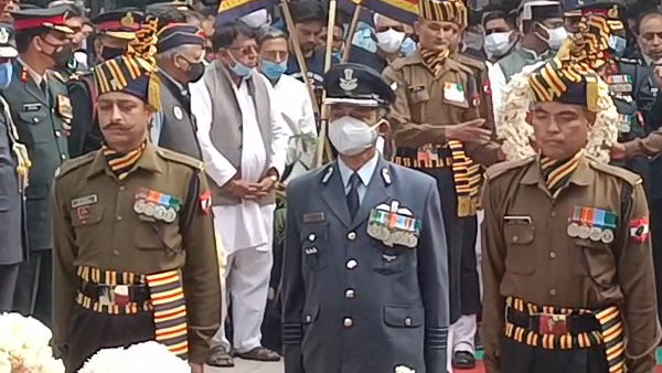 कुछ देर में पंचतत्व में विलीन होंगे कैप्टन वरुण सिंह