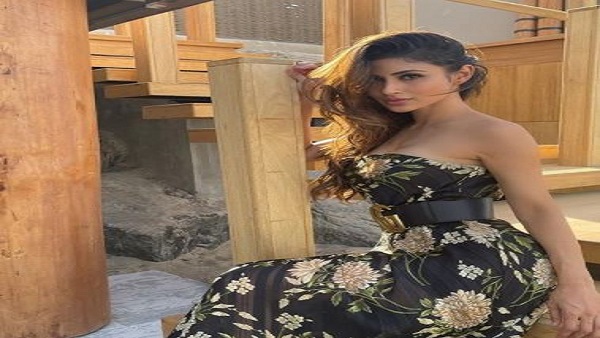 सेल्फी के बहाने घटिया हरकत सेल्फी के बहाने घटिया हरकत