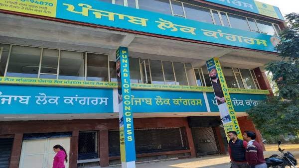 किसानों को साधने की क़वायद तेज़