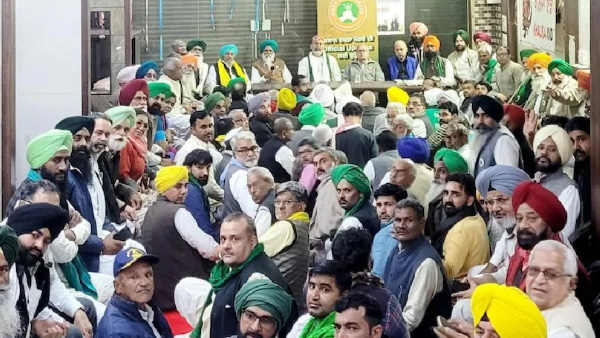 SKM has formed a 5 member committee to talk to the Govt of India over msp SKM has formed a 5 member committee to talk to the Govt of India over msp