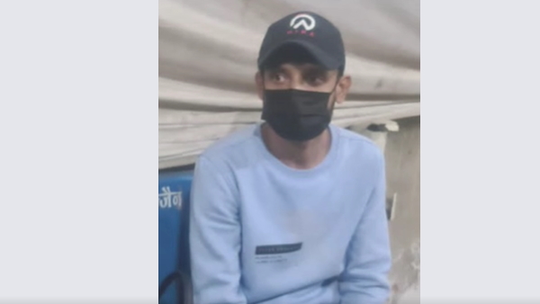 पुजारी को 24 घंटे का कारण बताओ नोटिस