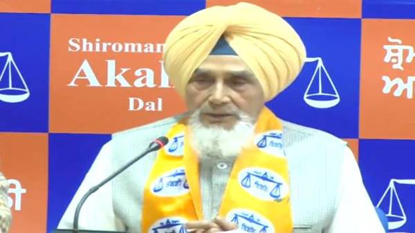 सरपंच पद से की थी सियासी सफर की शुरुआत 