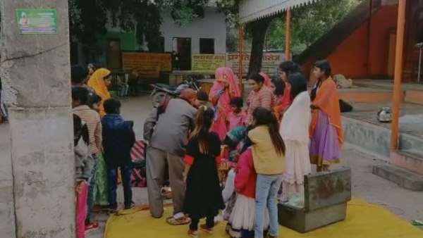  अब मंदिर में हो रही दूसरी शादी 