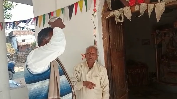 एक दूसरे के खिलाफ मारपीट की शिकायत