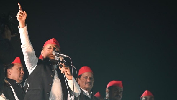 सपा भी महिलाओं को साधने में जुटी 