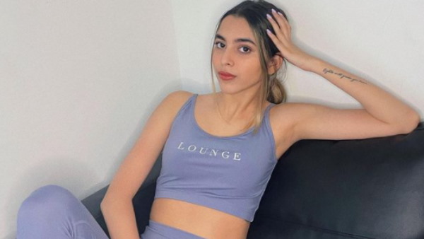 आप एक महीने में कितना पैसा खर्च करती हैं?