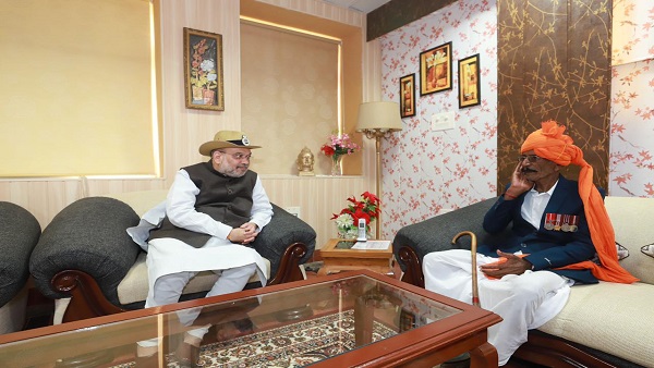 भैरों सिंह राठौड़ से मिले अमित शाह