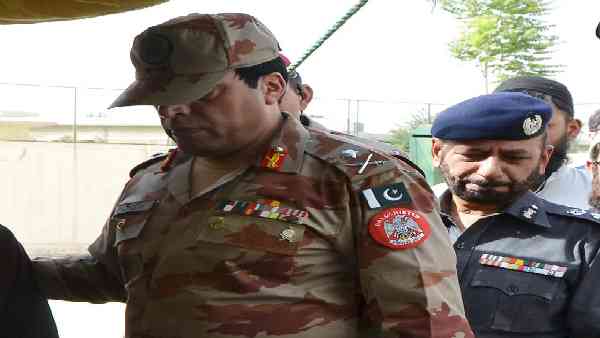 अधिकारियों के लिए जारी किया है फरमान अधिकारियों के लिए जारी किया है फरमान