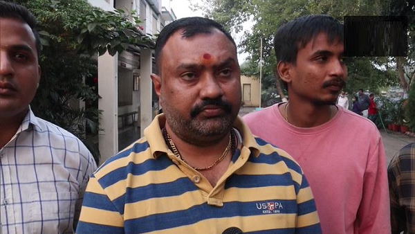 Pakistani food festival flex banner in a restaurant in Surat, Bajrang Dal activists set fire