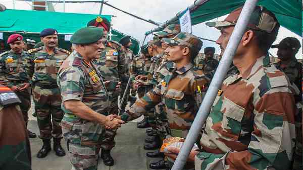 'जवानों को ट्रेनिंग में बताई जाती है खास विचारधारा' 'जवानों को ट्रेनिंग में बताई जाती है खास विचारधारा'