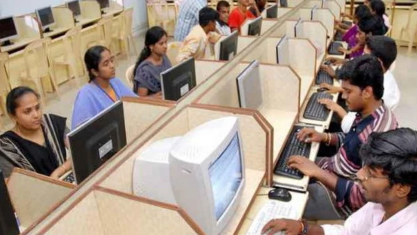 कंपनी में करता था डाटा एंट्री