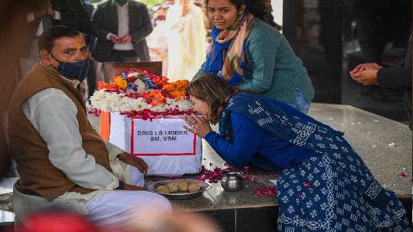 'इन सर्च ऑफ ए टाइटल' की डिमांड बढ़ी