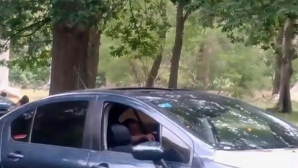 बच्चे रोते रहे, नहीं पसीजा मां का दिल