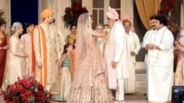 दुल्हन बनी कैटरीना का वीडियो वायरल दुल्हन बनी कैटरीना का वीडियो वायरल