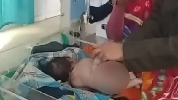बच्चे की जांच की जा रही है