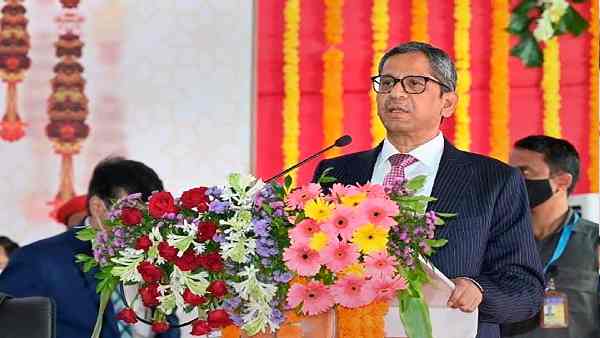 'मातृभूमि, मातृभाषा और मातृदेशम का सम्मान और प्यार करना चाहिए'