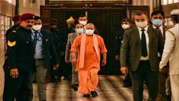 माफिया समाज का दुश्मन है- योगी आदित्यनाथ