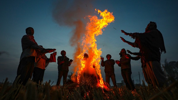 राजस्थान और जम्मू-कश्मीर के कई इलाकों में माइनस में तापमान पहुंचा राजस्थान और जम्मू-कश्मीर के कई इलाकों में माइनस में तापमान पहुंचा