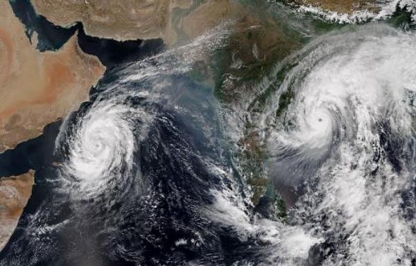 cyclonic storm is looming over Gujarat, IMD issues alert, NDRF teams arrived cyclonic storm is looming over Gujarat, IMD issues alert, NDRF teams arrived