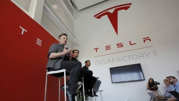 जॉब छोड़ना चाहते हैं एलन मस्क