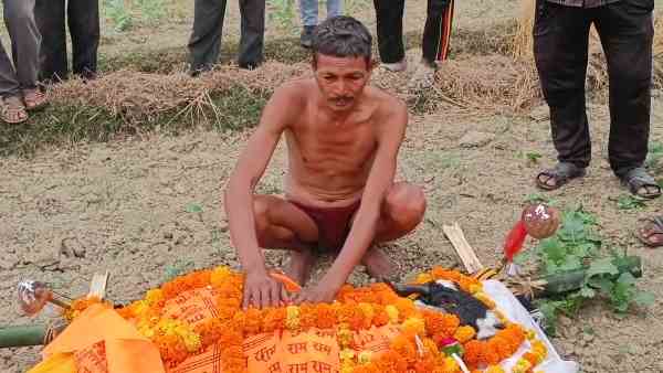 कई दिनों से बीमार चल रहा था बकरा