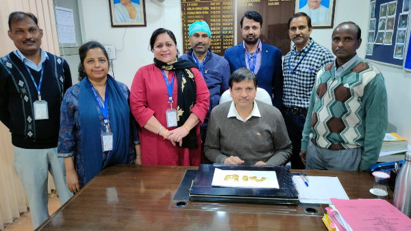 7 दिन पहले अपने बेटे से दुबई मिलने गई