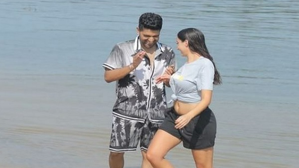 गोवा बीच की वायरल हुई तस्वीरें