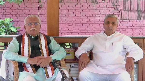 इधर, पंजाब में चल रहा किसानों का प्रदर्शन