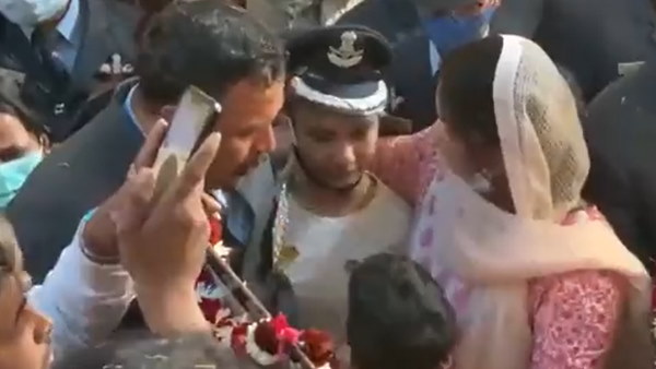 भारतीय वायु सेना में पायलट बनना चाहती हैं बेटी आराध्या