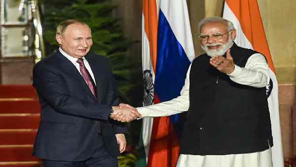 एस-400 डील से अमेरिका को जवाब