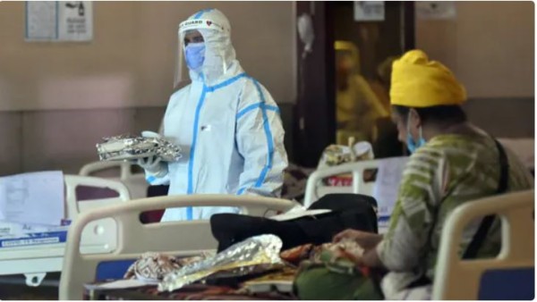 यूरोप में रिकॉर्ड बनाता ओमिक्रॉन