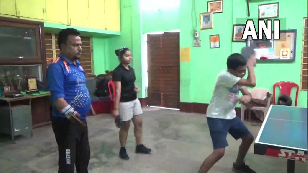 22-23 साल से बच्चों को दे रहे कोचिंग