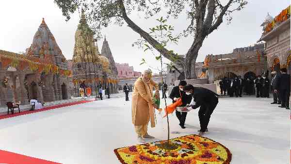 'काशी विश्वनाथ धाम के निर्माण से मुसलमान भी उतने ही खुश'