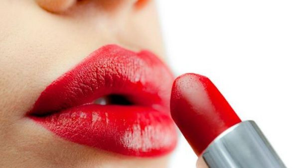 होठ खोलते हैं बहुत सारे राज