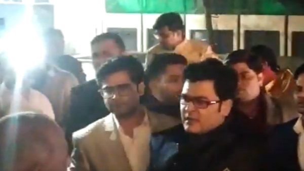 गाड़ी टकराने को लेकर दरोगा की पिटाई