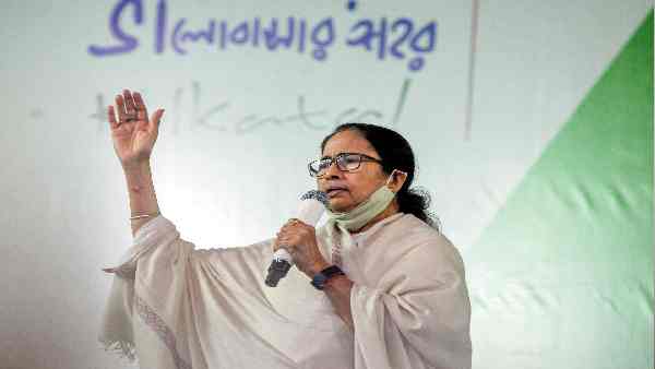 विवाद का धुआं कब उठा ?