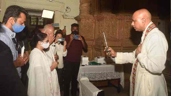 'टीएमसी एक सांप्रदायिक पार्टी है'