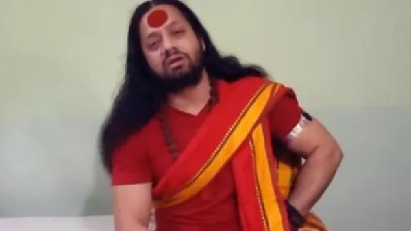 फिलहाल फरार है कालीचरण