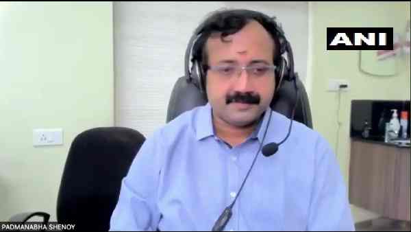'भारत में ओमिक्रॉन की लहर विनाशकारी नहीं होगी'
