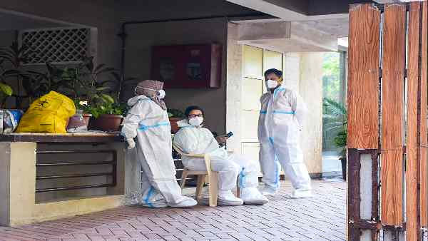 बूस्टर डोज से कुछ लोगों को मिल सकती है मदद-वैज्ञानिक