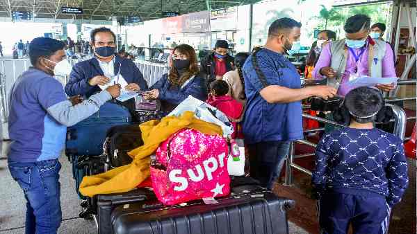 भारत का पहला ओमिक्रॉन मरीज विदेश लौटा भारत का पहला ओमिक्रॉन मरीज विदेश लौटा